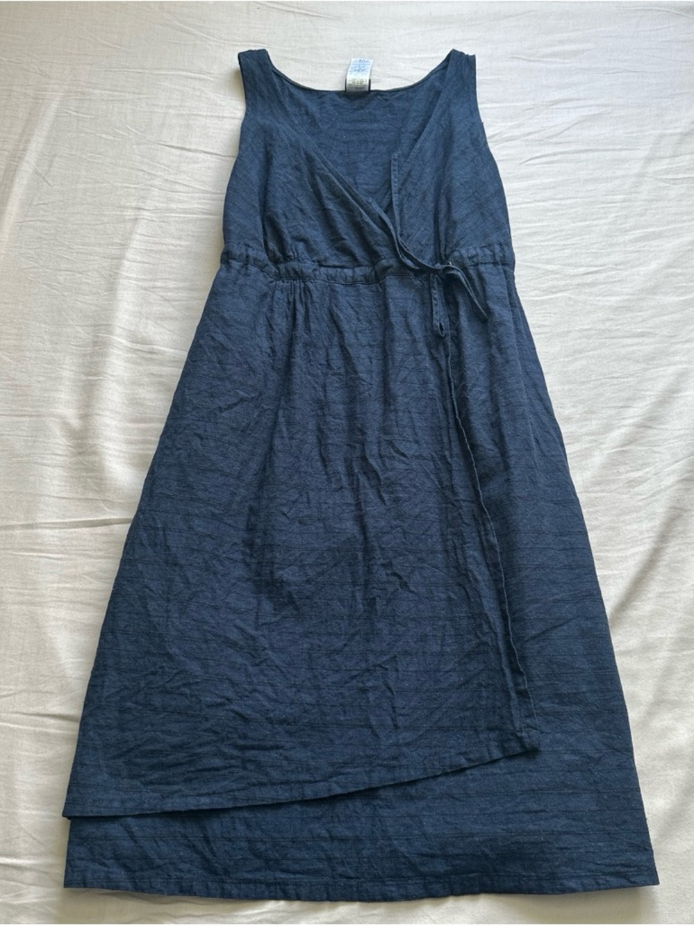 Patagonia Women's Dark Navy Heather Tee with Logo Tag